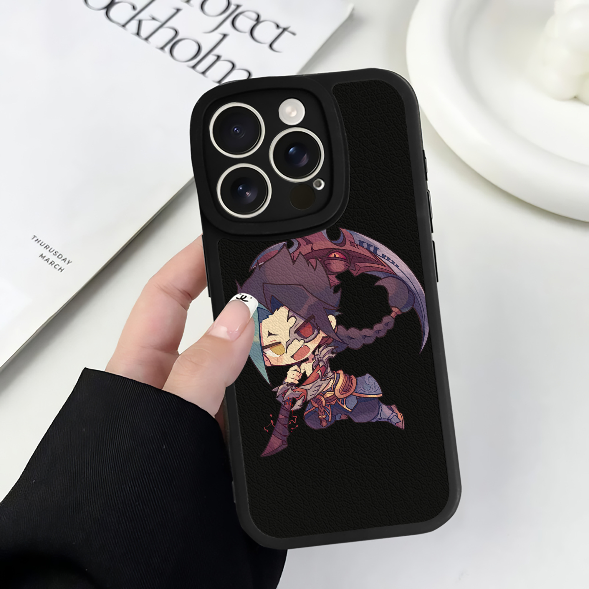 （画像用） リーグ・オブ・レジェンド League of Legends LOL 【iPhone 16シリーズ対応】シリコンスマホケース（レザー調） 材質：シリコン
